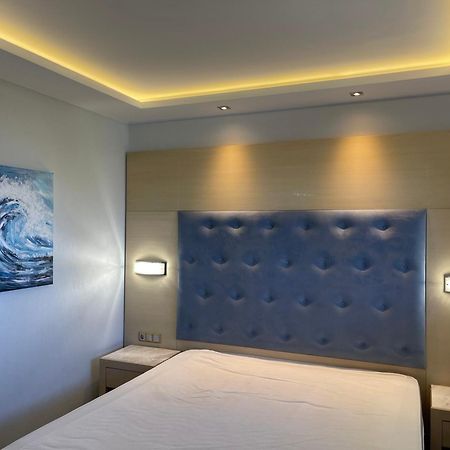 וורוורו Vergos Hotel מראה חיצוני תמונה