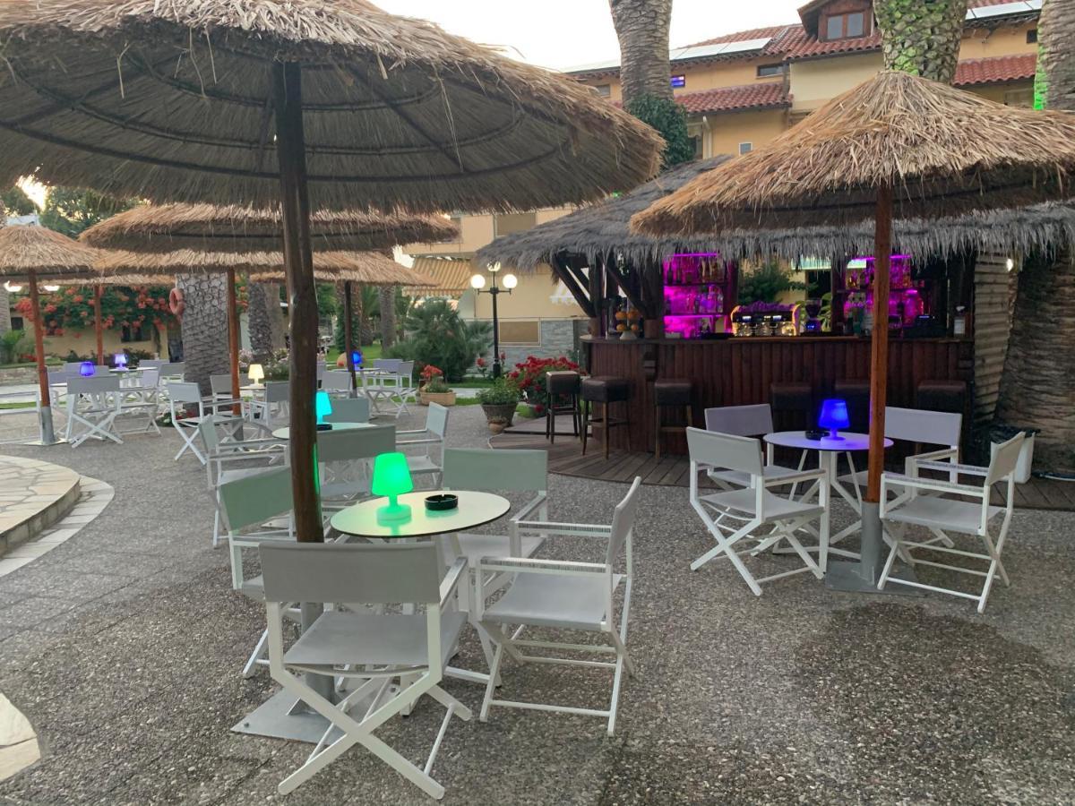 וורוורו Vergos Hotel מראה חיצוני תמונה