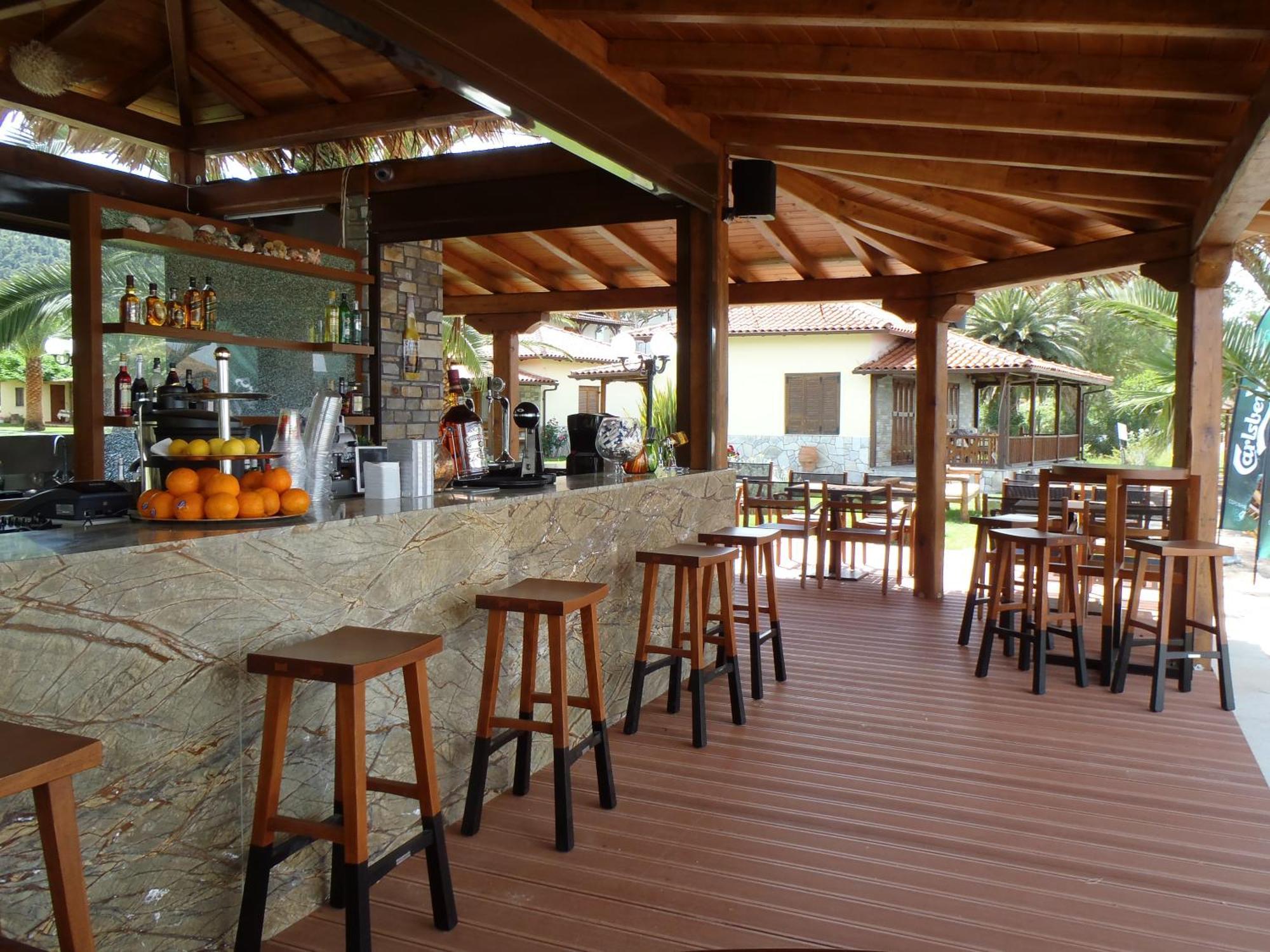 וורוורו Vergos Hotel מראה חיצוני תמונה
