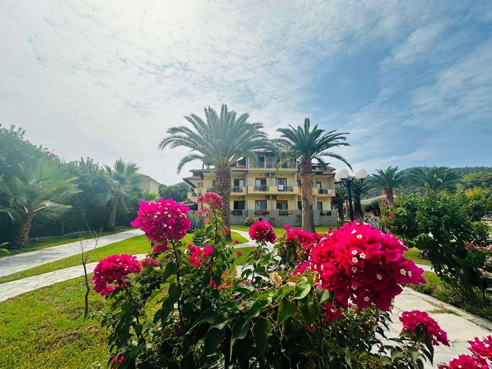 וורוורו Vergos Hotel מראה חיצוני תמונה