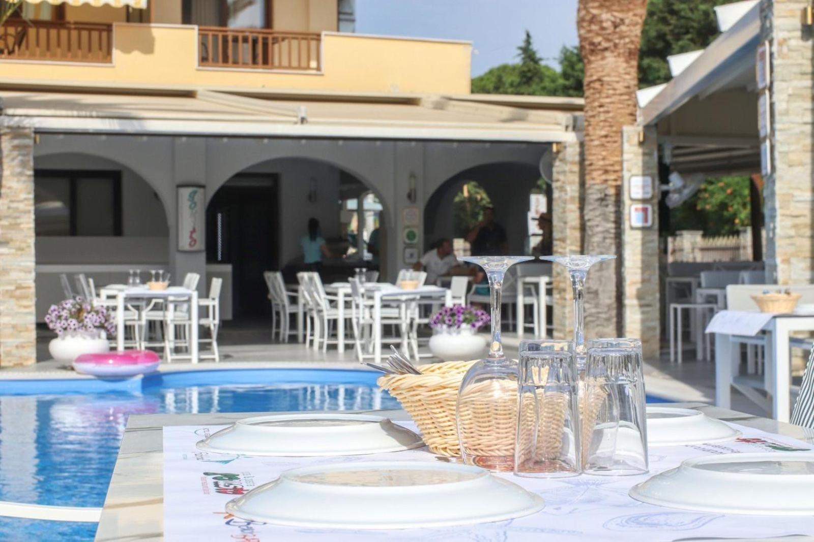 וורוורו Vergos Hotel מראה חיצוני תמונה
