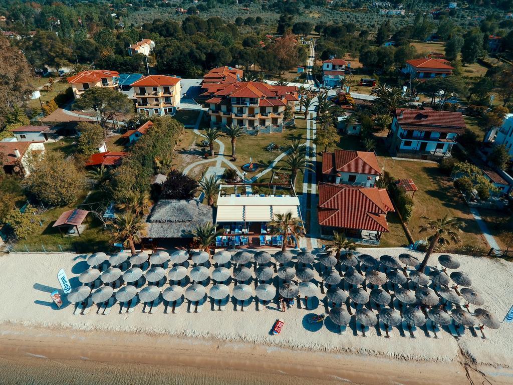 וורוורו Vergos Hotel מראה חיצוני תמונה