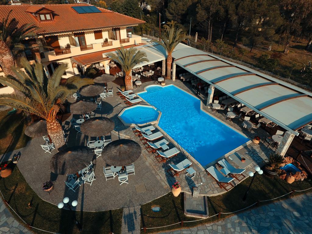וורוורו Vergos Hotel מראה חיצוני תמונה